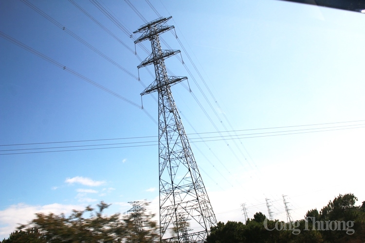 Bộ trưởng Bộ Công Thương thị sát việc triển khai các dự án năng lượng tại Gia Lai bo truong bo cong thuong thi sat viec trien khai cac du an nang luong tai gia lai