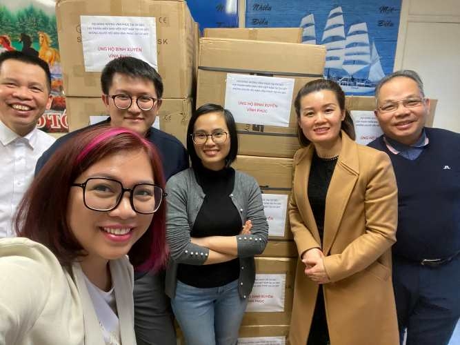 Thanh niên Việt Nam tại Cộng hòa Séc chung tay đẩy lùi dịch Covid-19 thanh nien viet nam tai cong hoa sec chung tay day lui dich covid 19