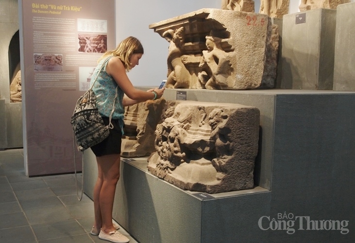 da nang doanh nghiep dich vu du lich tham don covid 19