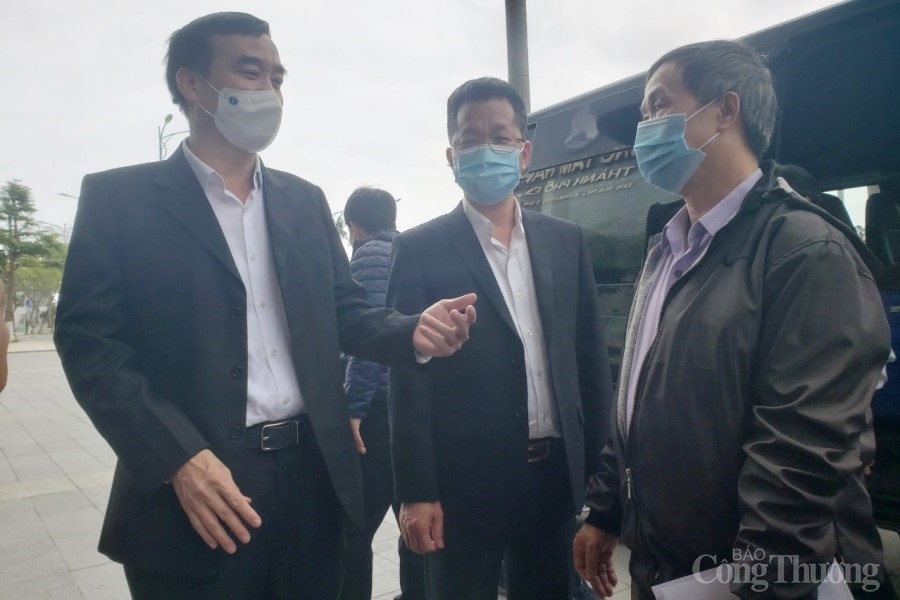 Đoàn y, bác sĩ Đà Nẵng lên đường chi viện cho Gia Lai Đoàn y, bác sĩ Đà Nẵng lên đường chi viện cho Gia Lai