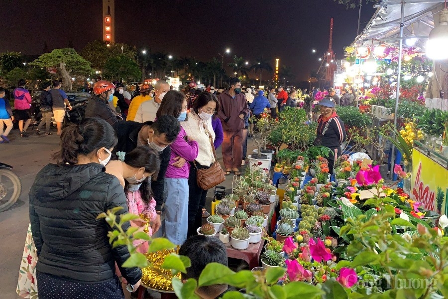 Đà Nẵng: Sắm hoa Tết rực rỡ để đón năm mới bình an