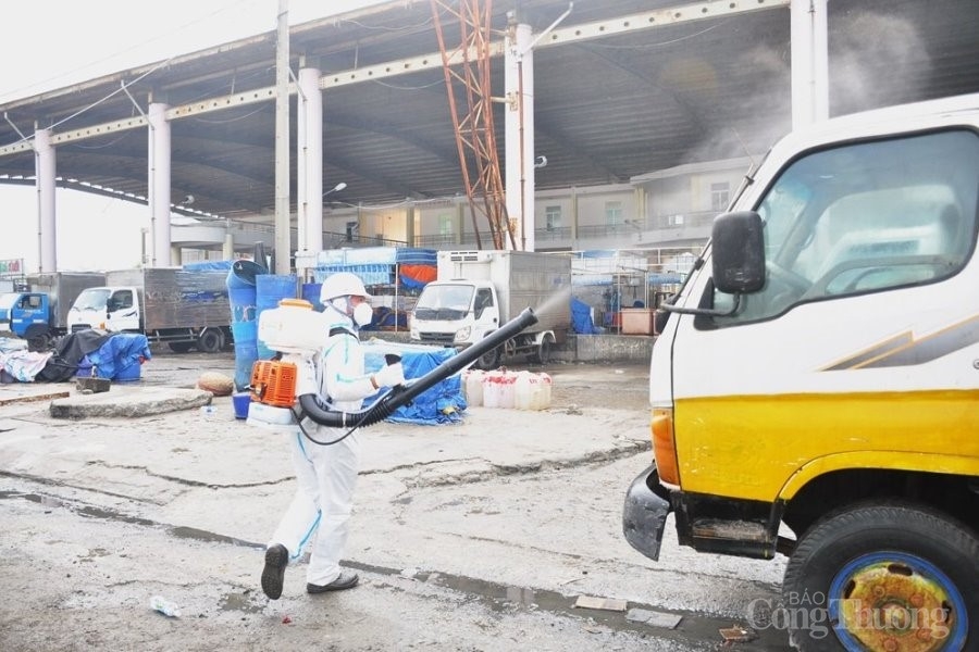 Đà Nẵng: Phun khử khuẩn, xử lý các điểm nóng tiềm ẩn nguy cơ ô nhiễm môi trường