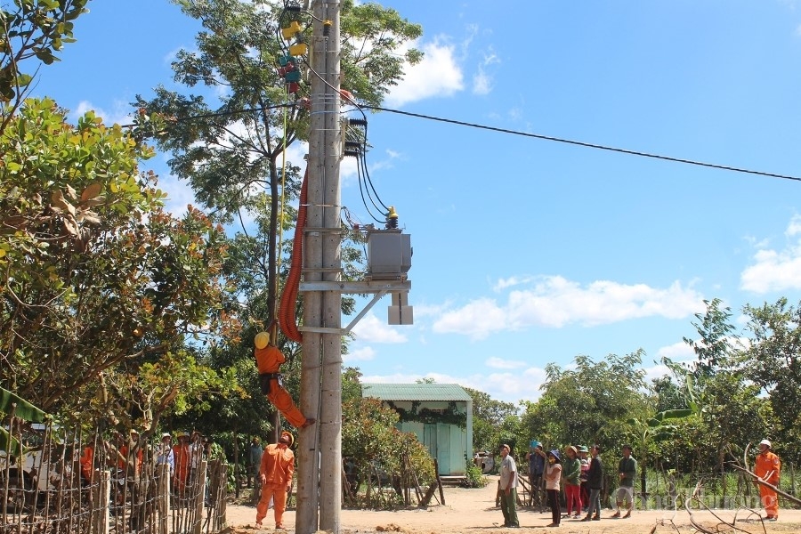 Gia Lai: Trở lại làng Bui, xóm Mới sau 3 năm có điện Gia Lai: Trở lại làng Bui, xóm Mới sau 3 năm có điện