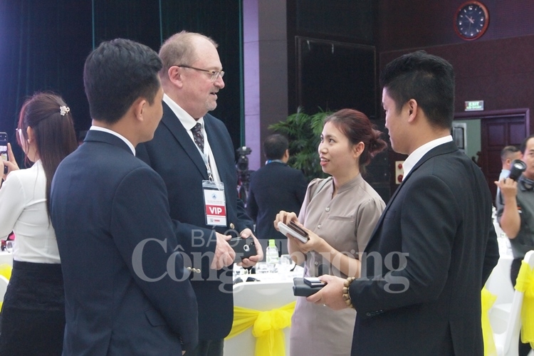 toa dam mua xuan 2019 de chinh quyen va doanh nghiep hieu nhau hon