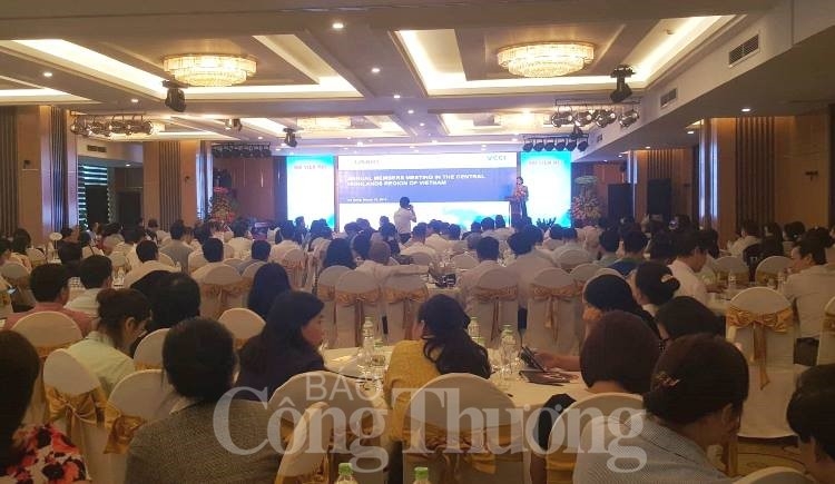 de mien trung tu phat trien duoi muc tiem nang tro thanh cuc tang truong cua ca nuoc