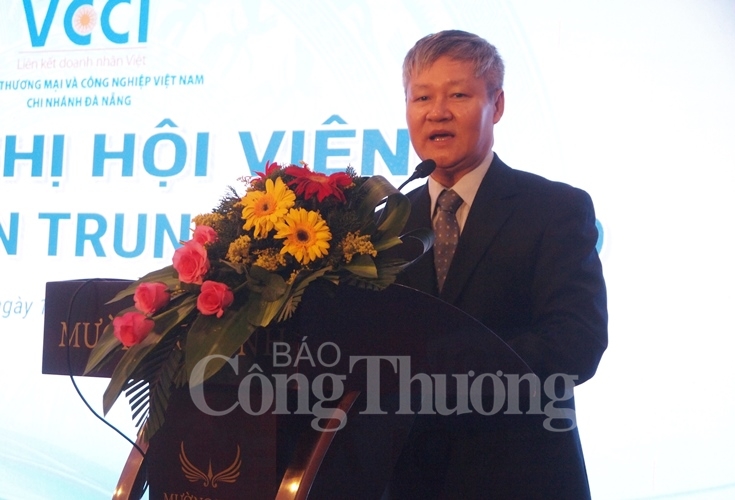 de mien trung tu phat trien duoi muc tiem nang tro thanh cuc tang truong cua ca nuoc