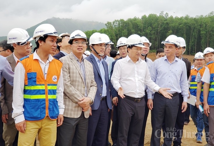 pho thu tuong trinh dinh dung kiem tra tien do thi cong cong trinh 500kv quang trach doc soi