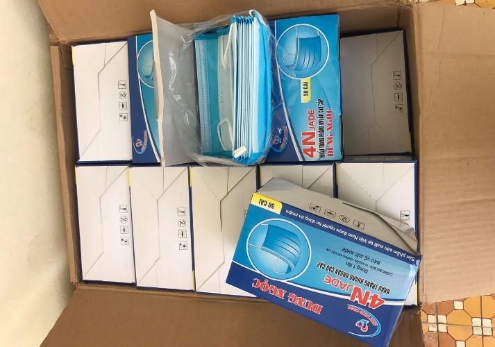 da nang phat hien hon 200000 khau trang khong nhan mac