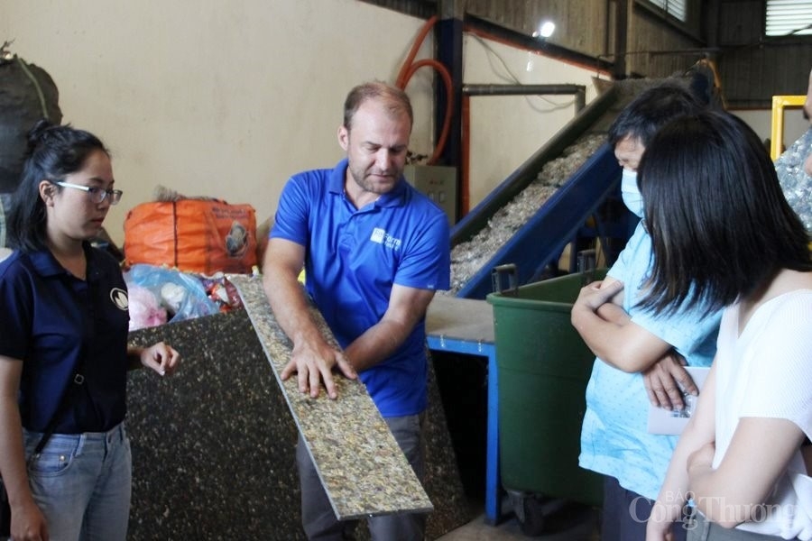 Tăng vòng tuần hoàn của nhựa – Triển vọng giải quyết bài toán rác thải nhựa tại Hội An Tăng vòng tuần hoàn của nhựa – Triển vọng giải quyết bài toán rác thải nhựa tại Hội An