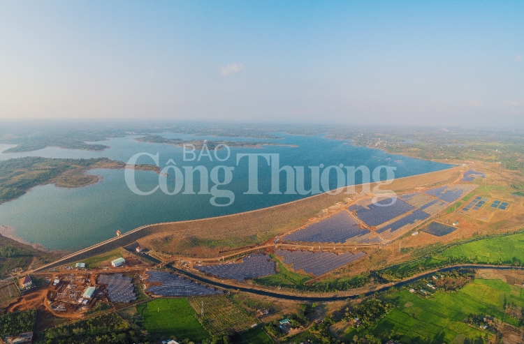 Dự án điện mặt trời BMT Đắk Lắk chính thức hòa lưới điện quốc gia du an dien mat troi bmt dak lak chinh thuc hoa luoi dien quoc gia