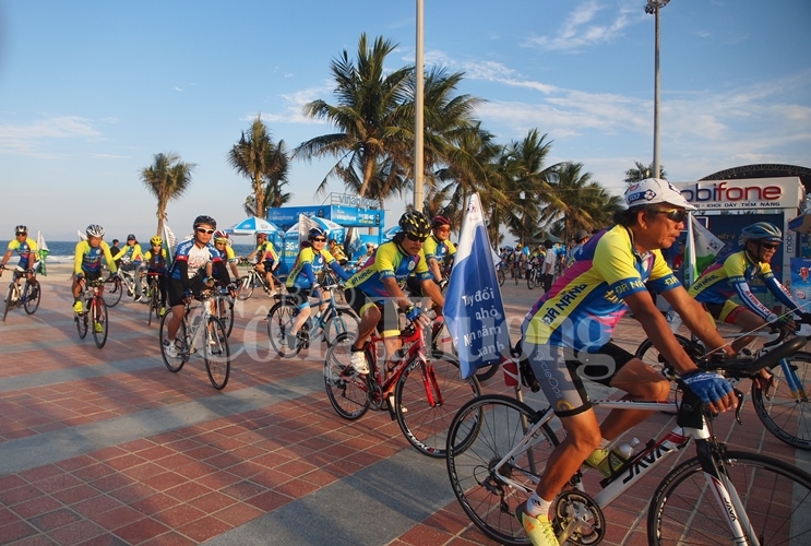 da nang khoi dong mua he voi khai truong mua du lich bien da nang 2019