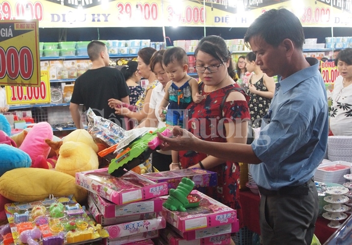 da nang 100 gian hang tham gia hoi cho trien lam nguoi viet nam uu tien dung hang viet nam