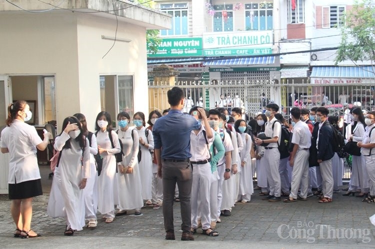Đà Nẵng: Xét đặc cách miễn thi THPT cho thí sinh dương tính với SARS-CoV2