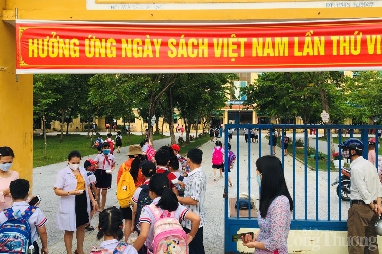 mien trung hoc sinh cac cap di hoc tro lai trong dieu kien duoc dam bao an toan