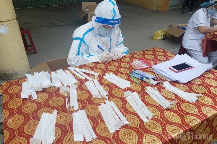 Đà Nẵng: Xét nghiệm diện rộng cho toàn bộ tiểu thương chợ Phước Mỹ