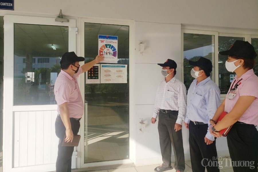 Đà Nẵng: Siết chặt, ngăn chặn nguy cơ bùng phát dịch Covid – 19 tại các khu công nghiệp Đà Nẵng: Siết chặt, ngăn chặn nguy cơ bùng phát dịch Covid – 19 tại các khu công nghiệp