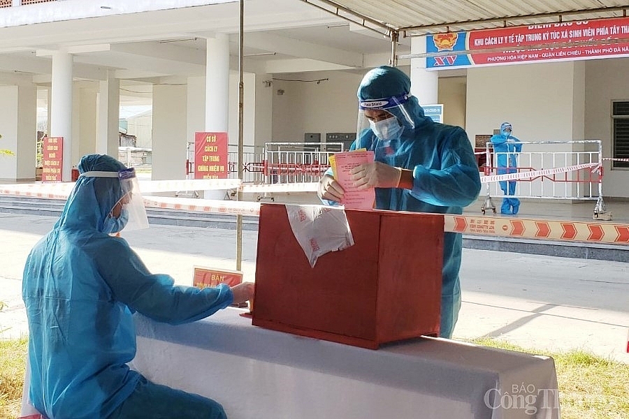 Cử tri cả nước hân hoan trong Ngày hội non sông Cử tri cả nước hân hoan trong Ngày hội non sông