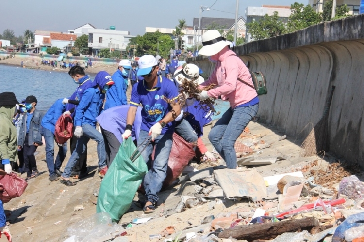 chien dich hay lam sach bien de tu te voi dai duong