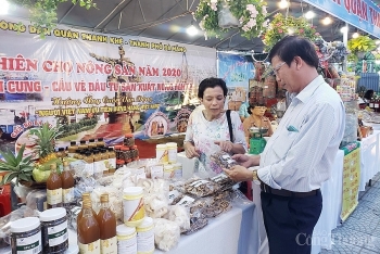 Người tiêu dùng Đà Nẵng hào hứng với phiên chợ nông sản
