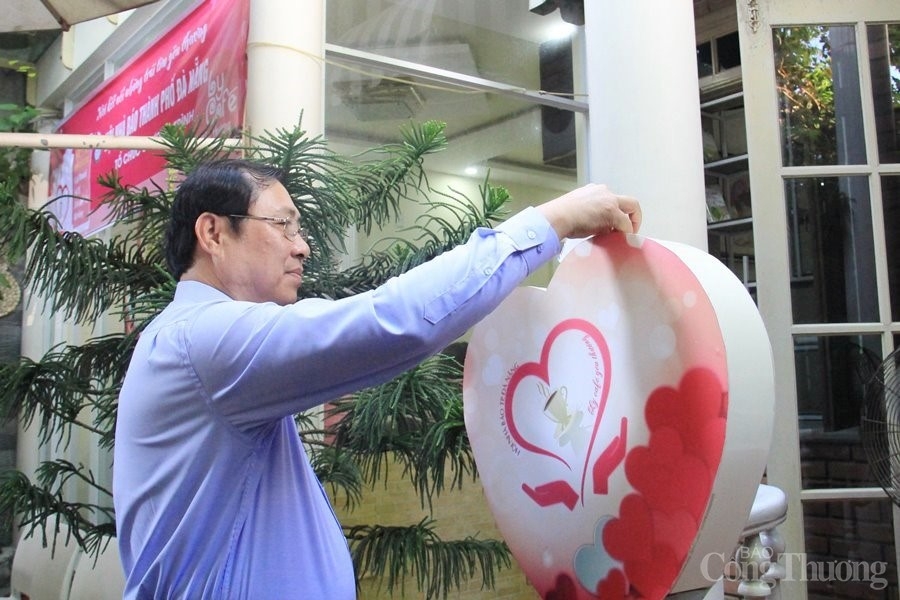 Người làm báo đồng hành với hành trình đến trường của học sinh, sinh viên nghèo nguoi lam bao dong hanh voi hanh trinh den truong cua hoc sinh sinh vien ngheo