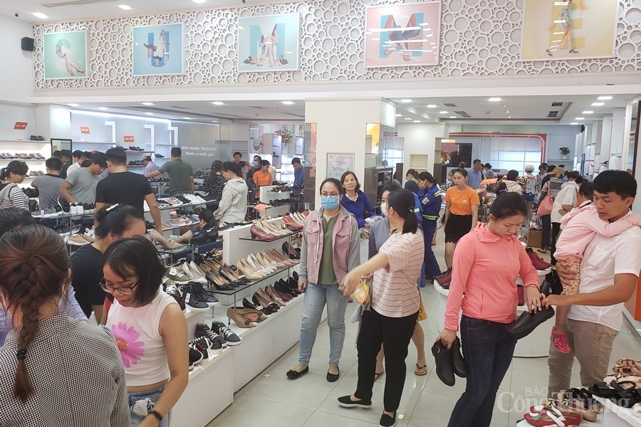 Đà Nẵng: Nỗ lực khôi phục thương mại thông qua các chương trình kích cầu da nang no luc khoi phuc thuong mai thong qua cac chuong trinh kich cau