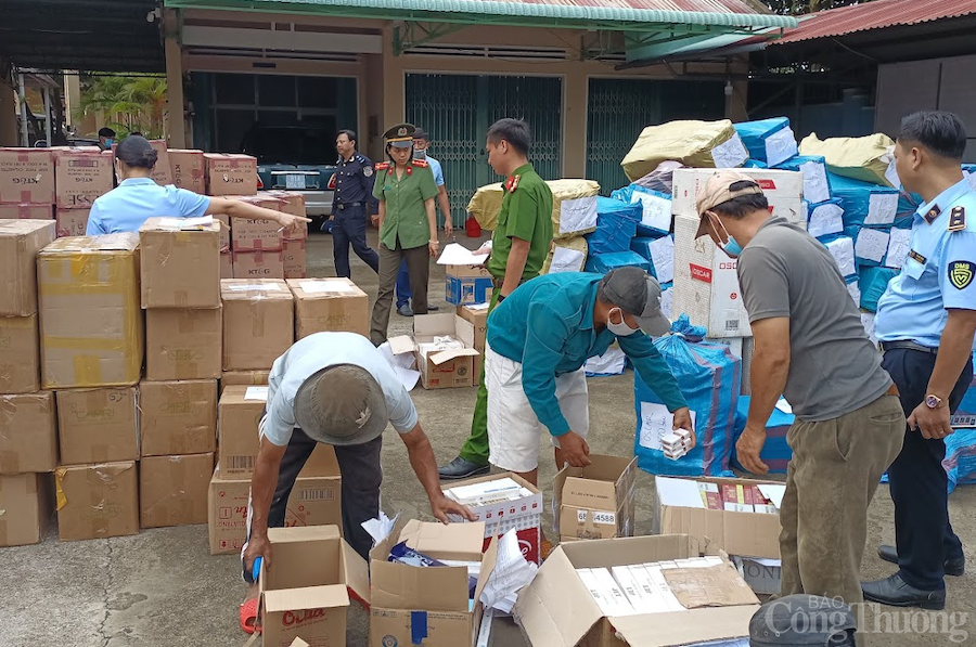 Gia Lai: Tiêu hủy hơn 100.000 bao thuốc lá điếu nhập lậu Gia Lai: Tiêu hủy hơn 100.000 bao thuốc lá điếu nhập lậu