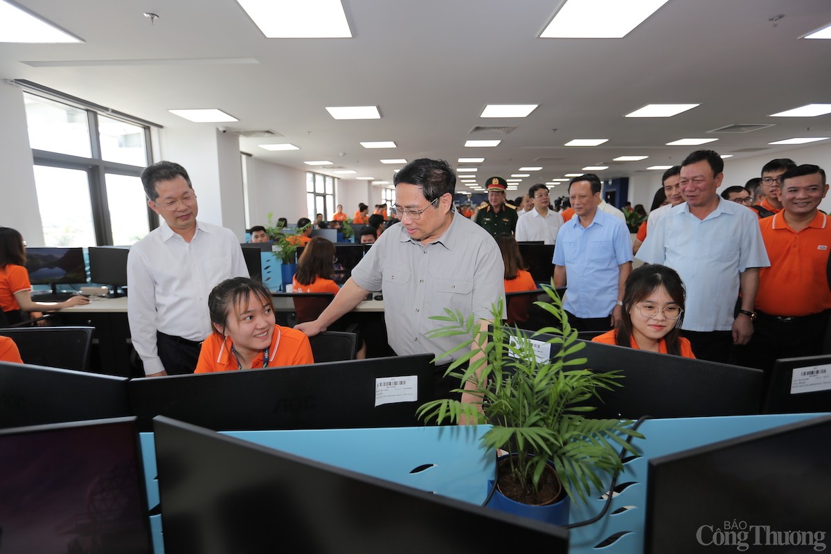 Thủ tướng Phạm Minh Chính thăm, khảo sát một số dự án, nhà máy tại thành phố Đà Nẵng