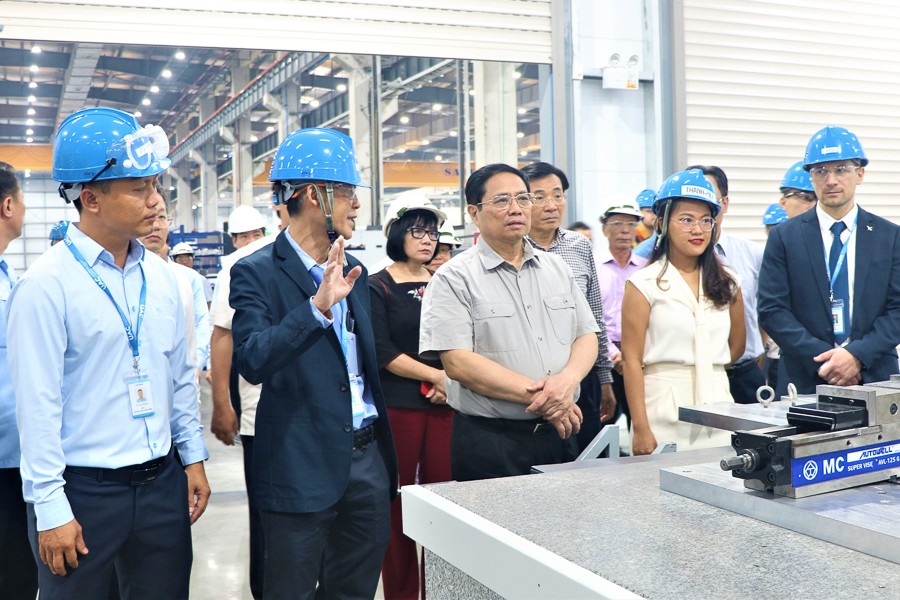 Thủ tướng Phạm Minh Chính thăm, khảo sát một số dự án, nhà máy tại thành phố Đà Nẵng Thủ tướng Phạm Minh Chính thăm, khảo sát một số dự án, nhà máy tại thành phố Đà Nẵng