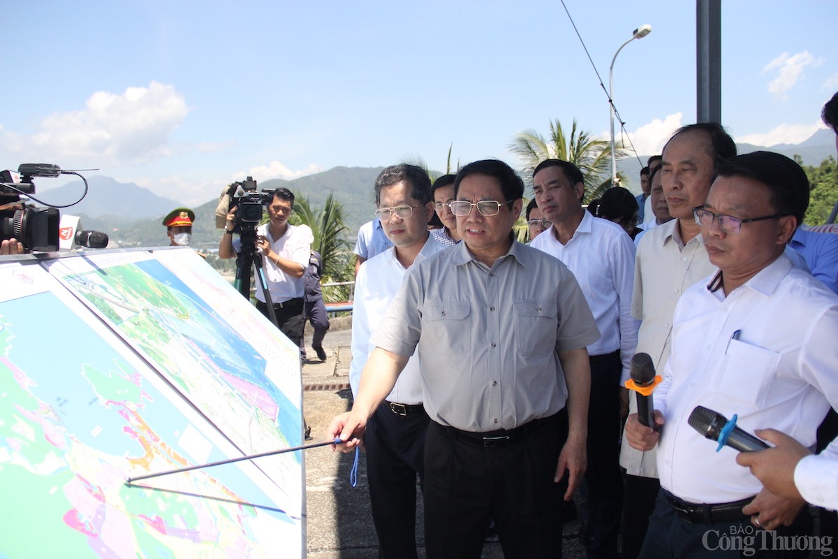 Thủ tướng Phạm Minh Chính làm việc với lãnh đạo thành phố Đà Nẵng