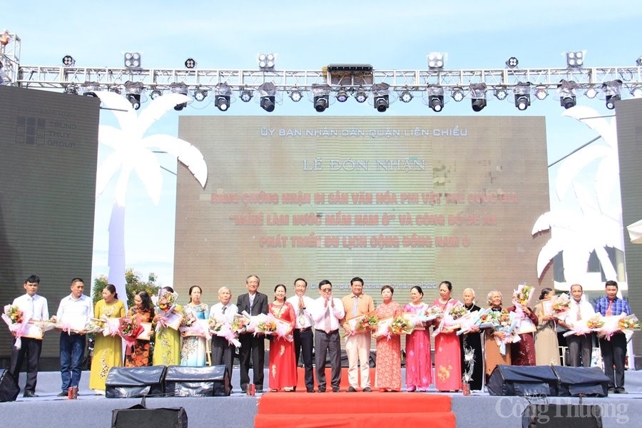 lang nghe nuoc mam nam o don nhan bang di san van hoa phi vat the quoc gia