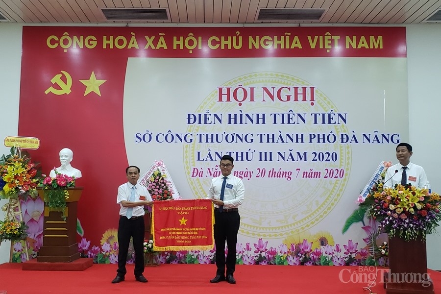 da nang ton vinh 27 dien hinh tieu bieu nganh cong thuong giai doan 2015 2020