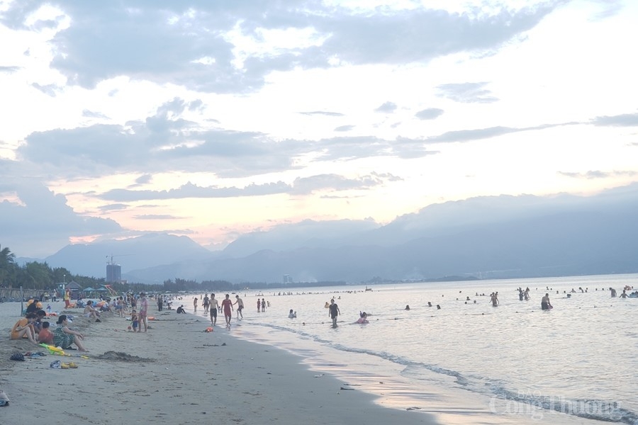 da nang gui thu tri on du khach va lay lam tiec boi nhung bat tien do dich benh gay ra
