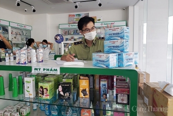 Đà Nẵng: Tăng cường giám sát hoạt động kinh doanh thực phẩm, nhu yếu phẩm, khẩu trang y tế