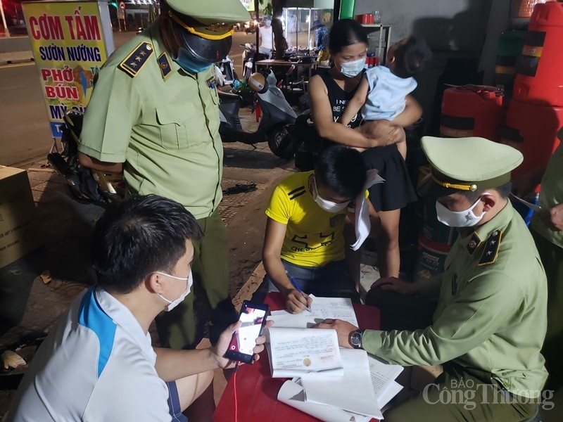 Đà Nẵng: Tạm giữ 10.000 khẩu trang có nguồn gốc