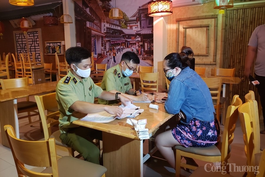 Đà Nẵng: Xử lý cửa hàng cố tình bán hàng ship mang về dù biết cấm bán