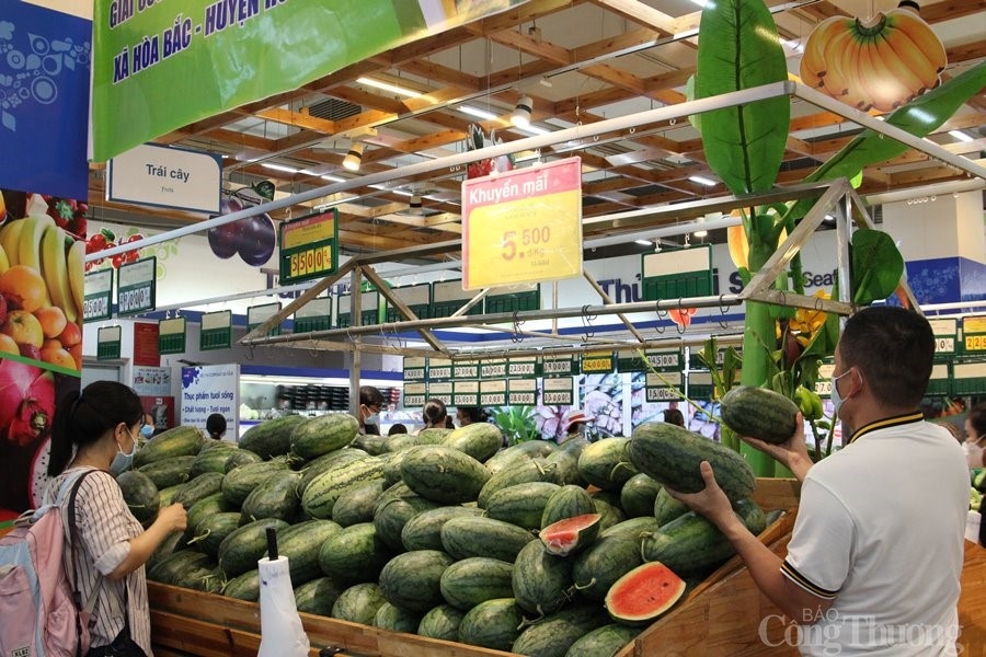 Đà Nẵng: Nông sản chậm tiêu thụ do dịch lên kệ siêu thị Đà Nẵng: Nông sản chậm tiêu thụ do dịch lên kệ siêu thị