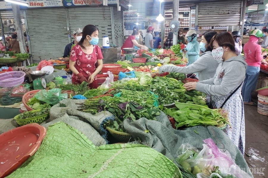 Đà Nẵng: Siêu thị tăng mạnh hàng thực phẩm tươi sống, tiểu thương các chợ nghiêm túc thực hiện giãn cách Đà Nẵng: Siêu thị tăng mạnh hàng thực phẩm tươi sống, tiểu thương các chợ nghiêm túc thực hiện giãn cách