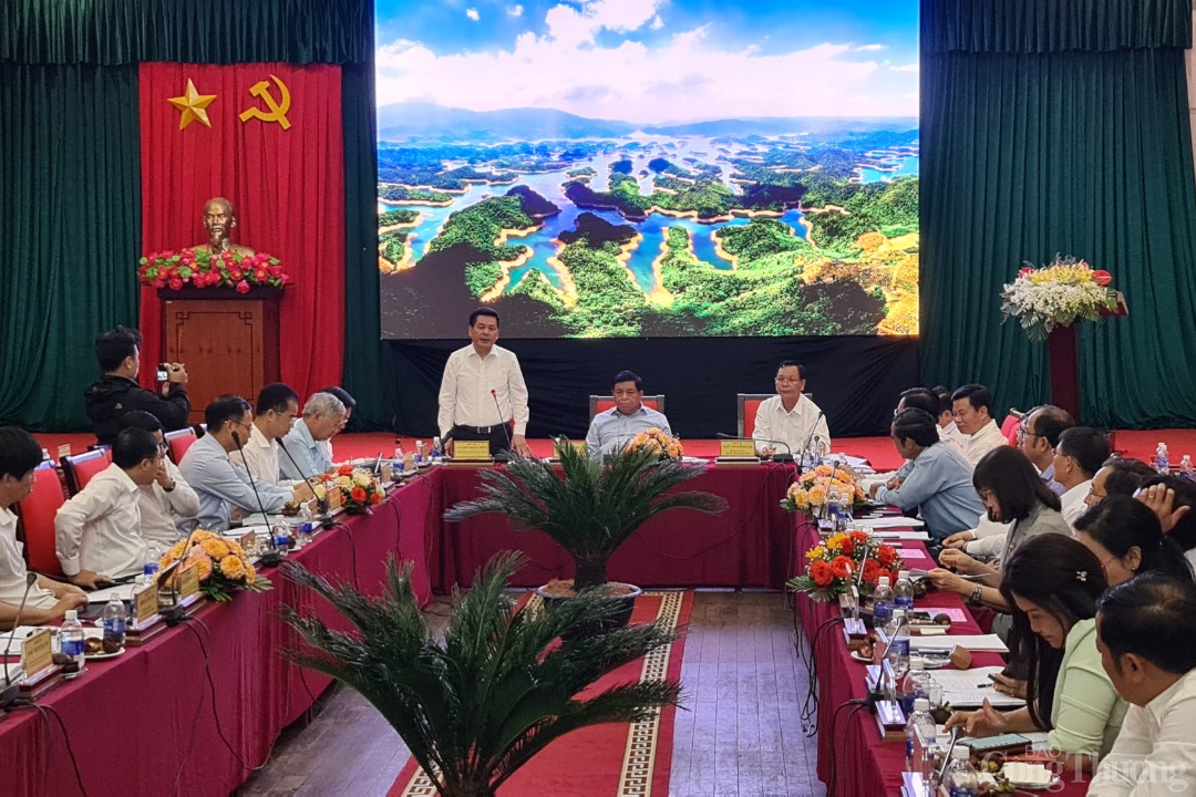 Bộ trưởng Nguyễn Hồng Diên làm việc tại tỉnh  Đắk Nông