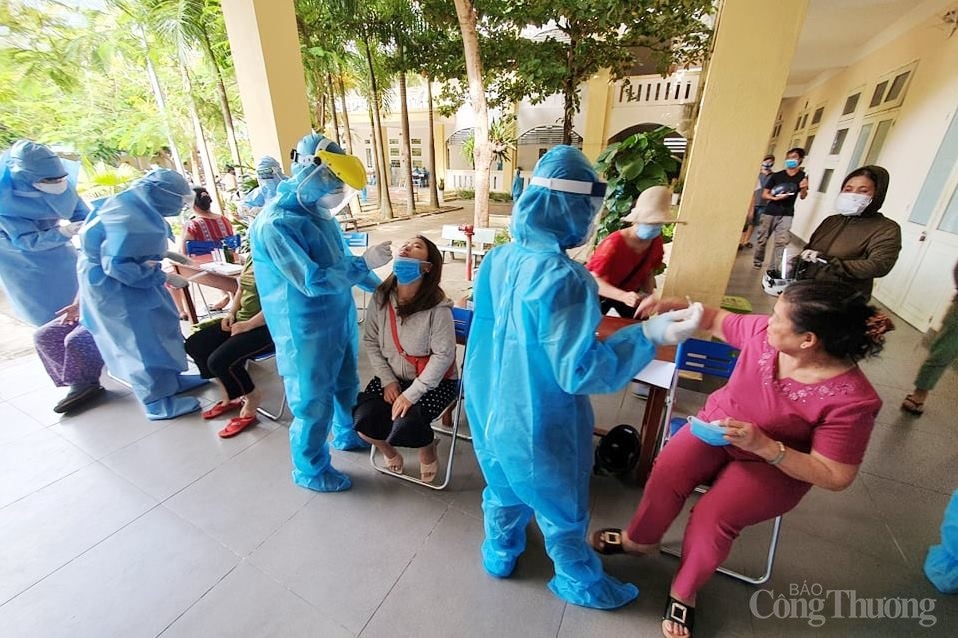 Vận dụng bài học phòng chống dịch quyết liệt và đồng bộ ứng phó với dịch Covid – 19 trong tình hình mới