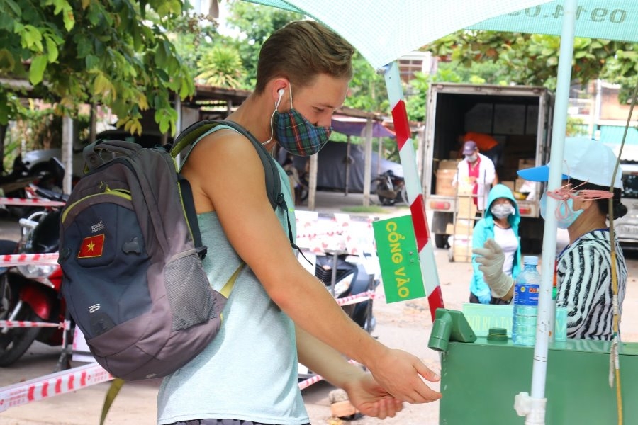 Đà Nẵng: Thí điểm lắp đặt Cổng kiểm soát lượt người vào chợ tự động