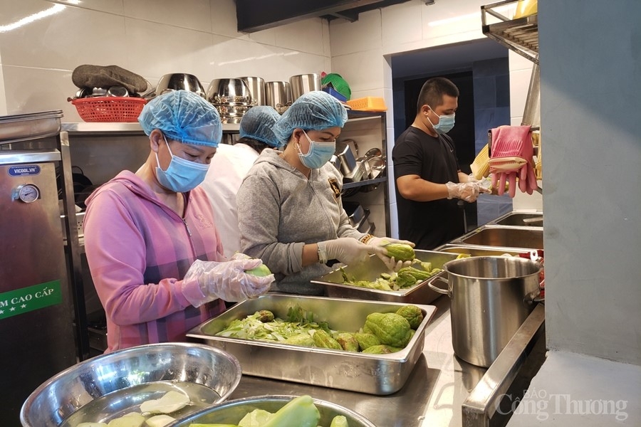 Dịch Covid – 19 và “bếp cơm” cộng đồng Dịch Covid – 19 và “bếp cơm” cộng đồng