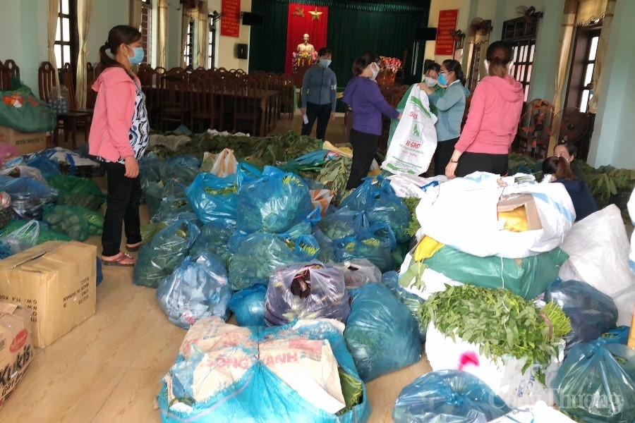 Quảng Nam gửi hơn 30 tấn thực phẩm thiết yếu chung sức cùng Đà Nẵng chống dịch