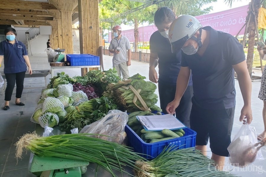 Đà Nẵng: Tổ chức các điểm bán hàng thực phẩm thiếu yếu lưu động phục vụ người dân