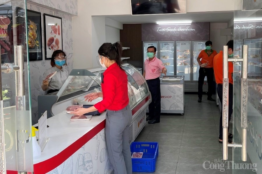 Đà Nẵng: Mở điểm bán hàng thực phẩm tưới sống trợ giá cho người dân Đà Nẵng: Mở điểm bán hàng thực phẩm tưới sống trợ giá cho người dân