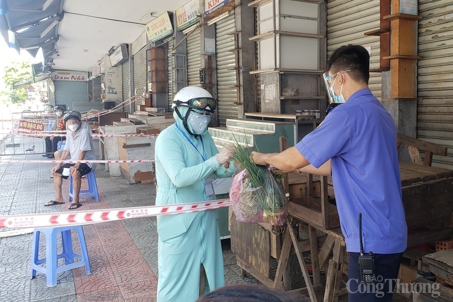 Đà Nẵng: Sáng tạo mô hình cung ứng hàng hóa tại chợ truyền thống đảm bảo phòng chống dịch Covid – 19 Đà Nẵng: Sáng tạo mô hình cung ứng hàng hóa tại chợ truyền thống đảm bảo phòng chống dịch Covid – 19