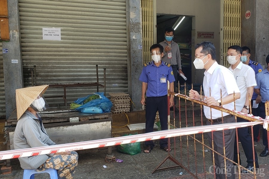 Đà Nẵng: Sáng tạo mô hình cung ứng hàng hóa tại chợ truyền thống đảm bảo phòng chống dịch Covid – 19 Đà Nẵng: Sáng tạo mô hình cung ứng hàng hóa tại chợ truyền thống đảm bảo phòng chống dịch Covid – 19