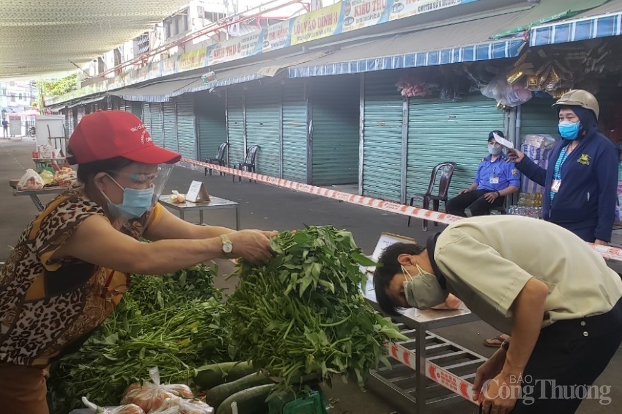 Đà Nẵng: Sáng tạo mô hình cung ứng hàng hóa tại chợ truyền thống đảm bảo phòng chống dịch Covid – 19 Đà Nẵng: Sáng tạo mô hình cung ứng hàng hóa tại chợ truyền thống đảm bảo phòng chống dịch Covid – 19