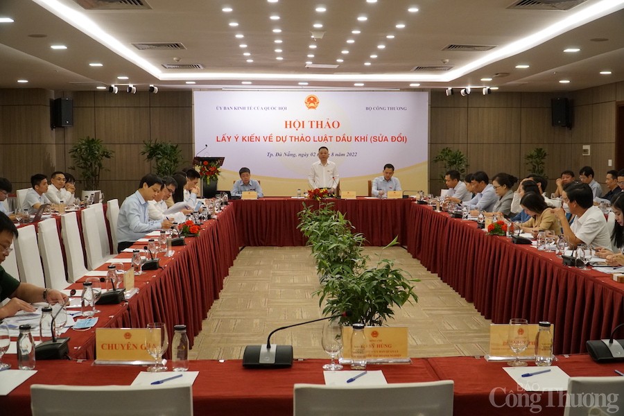 Tiếp tục lấy ý kiến về dự thảo Luật Dầu khí (sửa đổi)