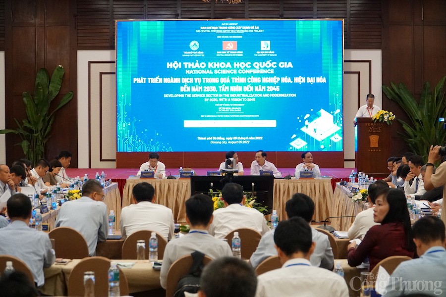 Hội thảo Phát triển ngành dịch vụ trong quá trình công nghiệp hóa, hiện đại hóa đến năm 2030, tầm nhìn đến năm 2045 Hội thảo Phát triển ngành dịch vụ trong quá trình công nghiệp hóa, hiện đại hóa đến năm 2030, tầm nhìn đến năm 2045