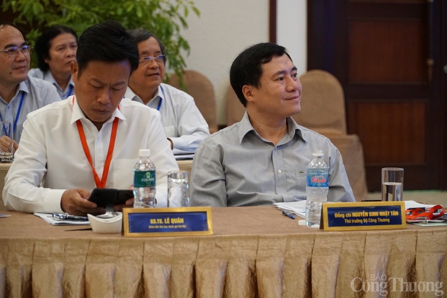 Hội thảo Phát triển ngành dịch vụ trong quá trình công nghiệp hóa, hiện đại hóa đến năm 2030, tầm nhìn đến năm 2045 Hội thảo Phát triển ngành dịch vụ trong quá trình công nghiệp hóa, hiện đại hóa đến năm 2030, tầm nhìn đến năm 2045